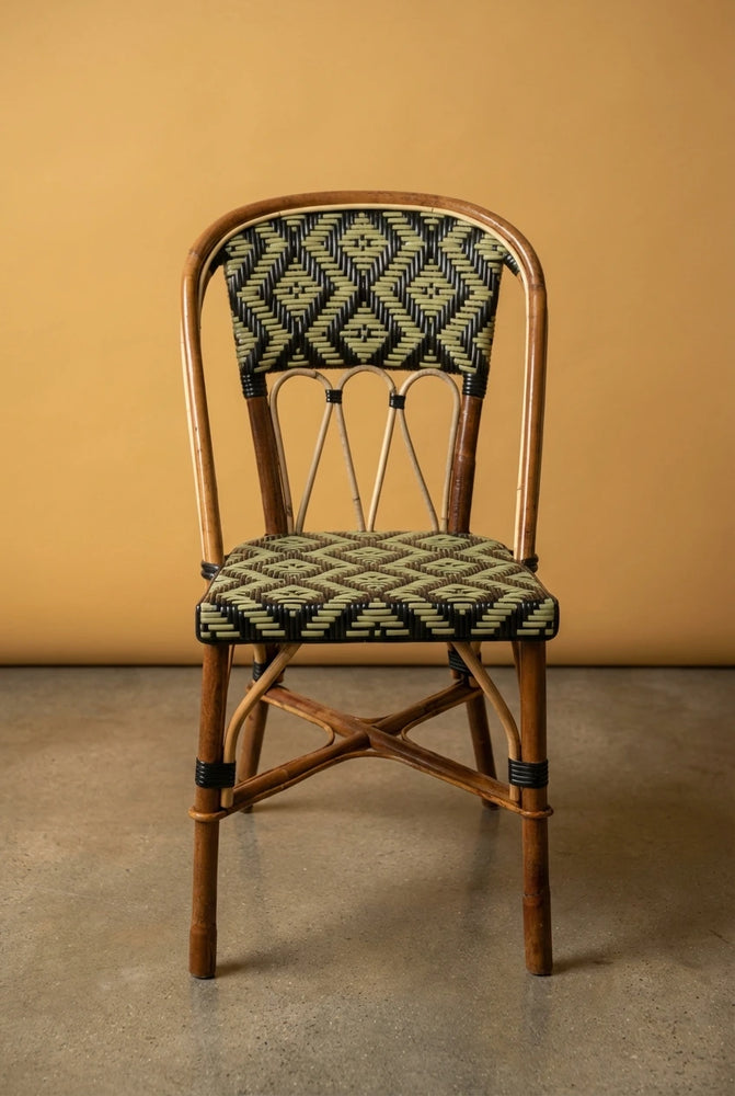 Chaise Martingale Kaki Botanique – chaise en rotin de terrasse pour bistrot parisien | Martingale Paris