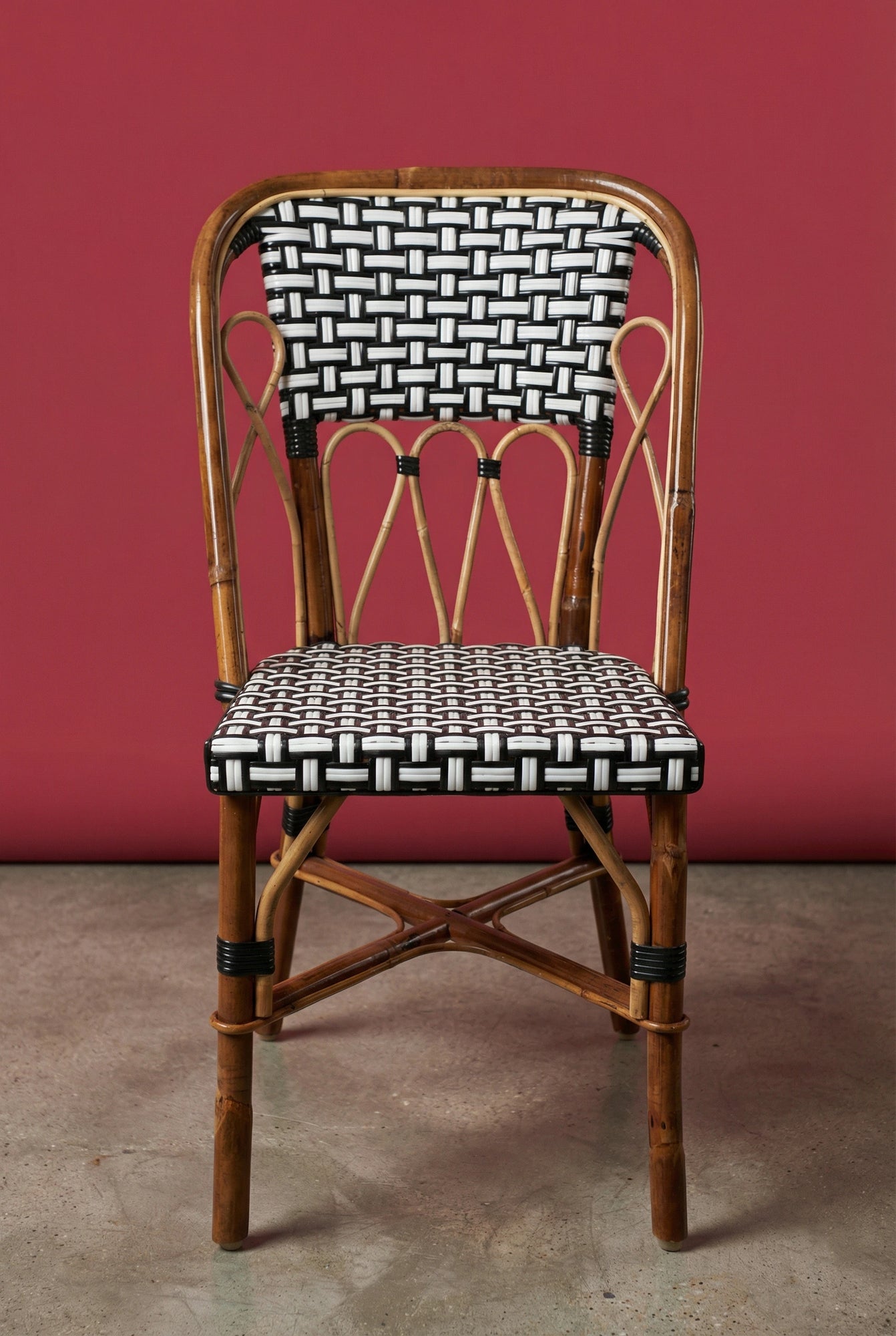 Chaise Martingale Café Noir – chaise en rotin de terrasse pour restaurant et terrasse | Martingale Paris