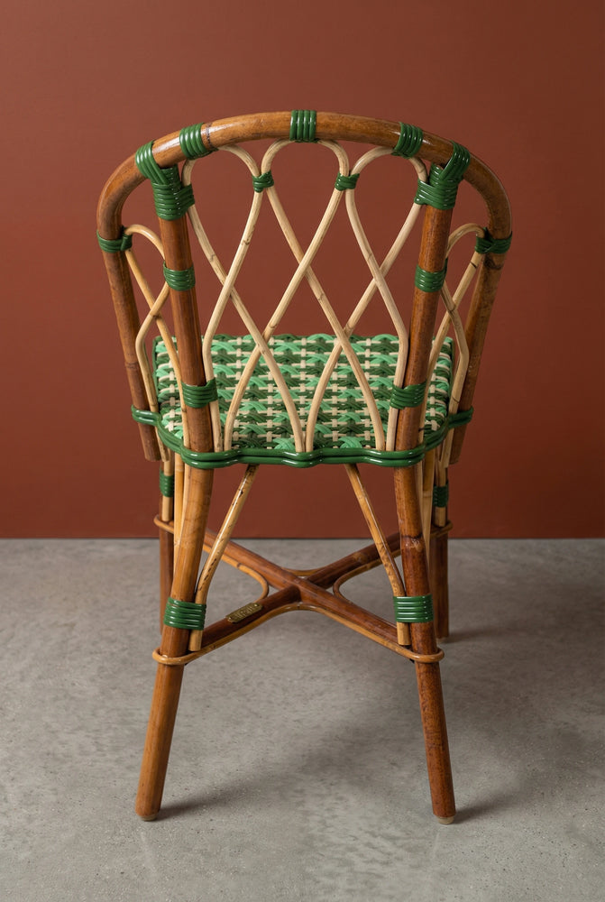 Chaise Martingale Vert Printemps – chaise en rotin de terrasse pour restaurant et terrasse | Martingale Paris