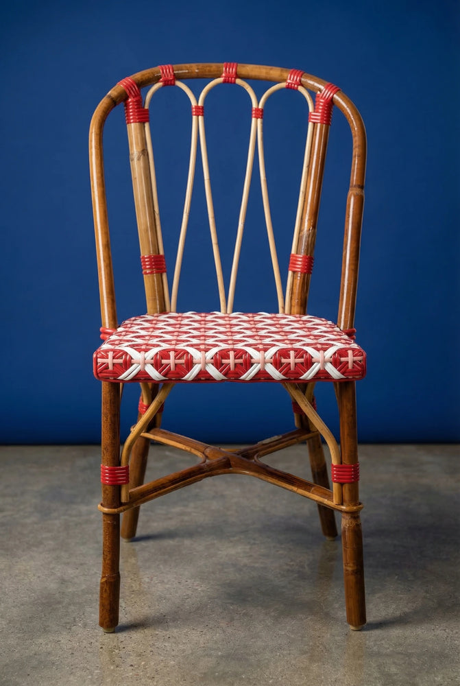 Chaise Martingale Rouge Cerise – chaise en rotin de terrasse pour terrasse extérieure | Martingale Paris