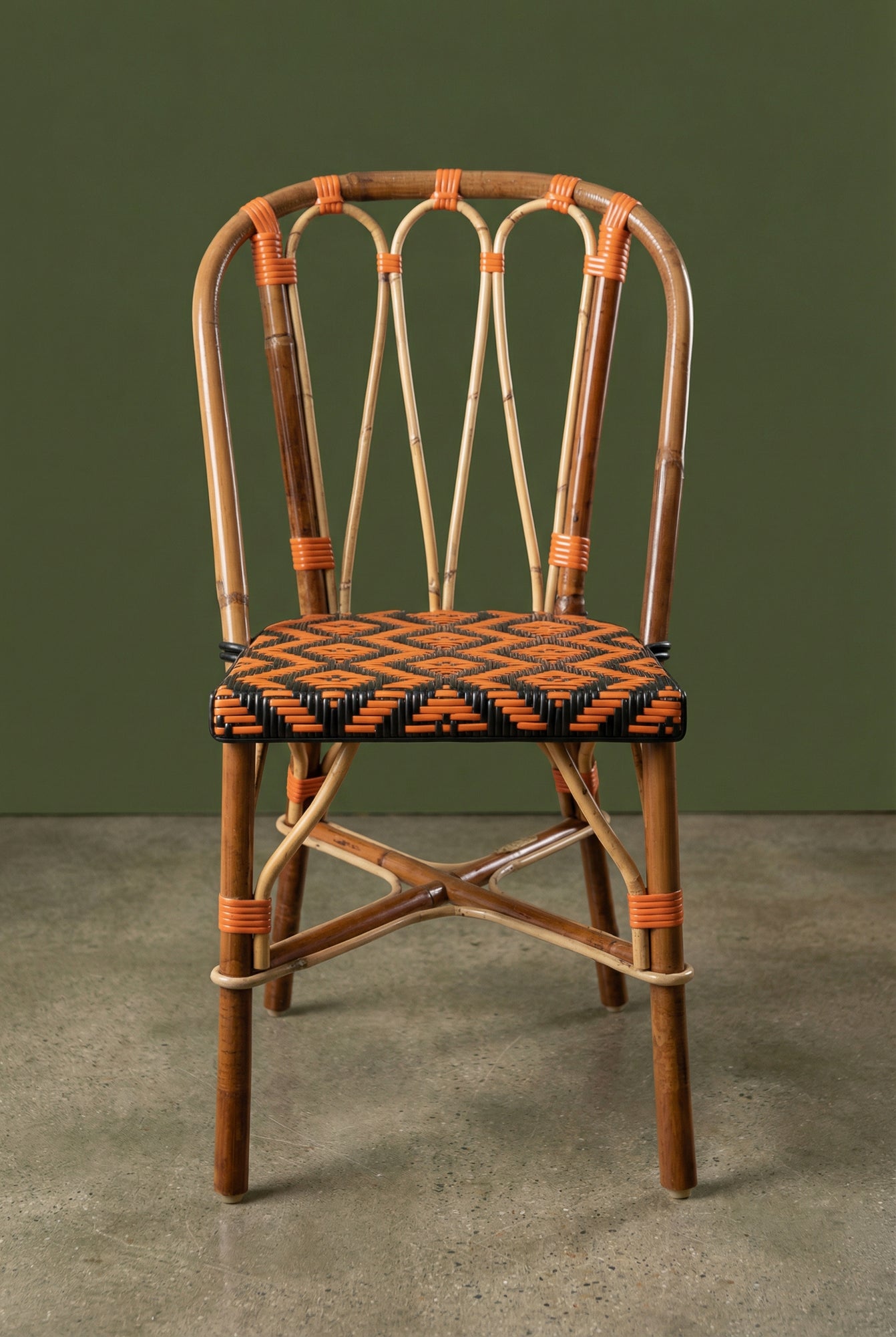 Chaise Martingale Orange Sienne – chaise en rotin de terrasse pour café et brasserie | Martingale Paris