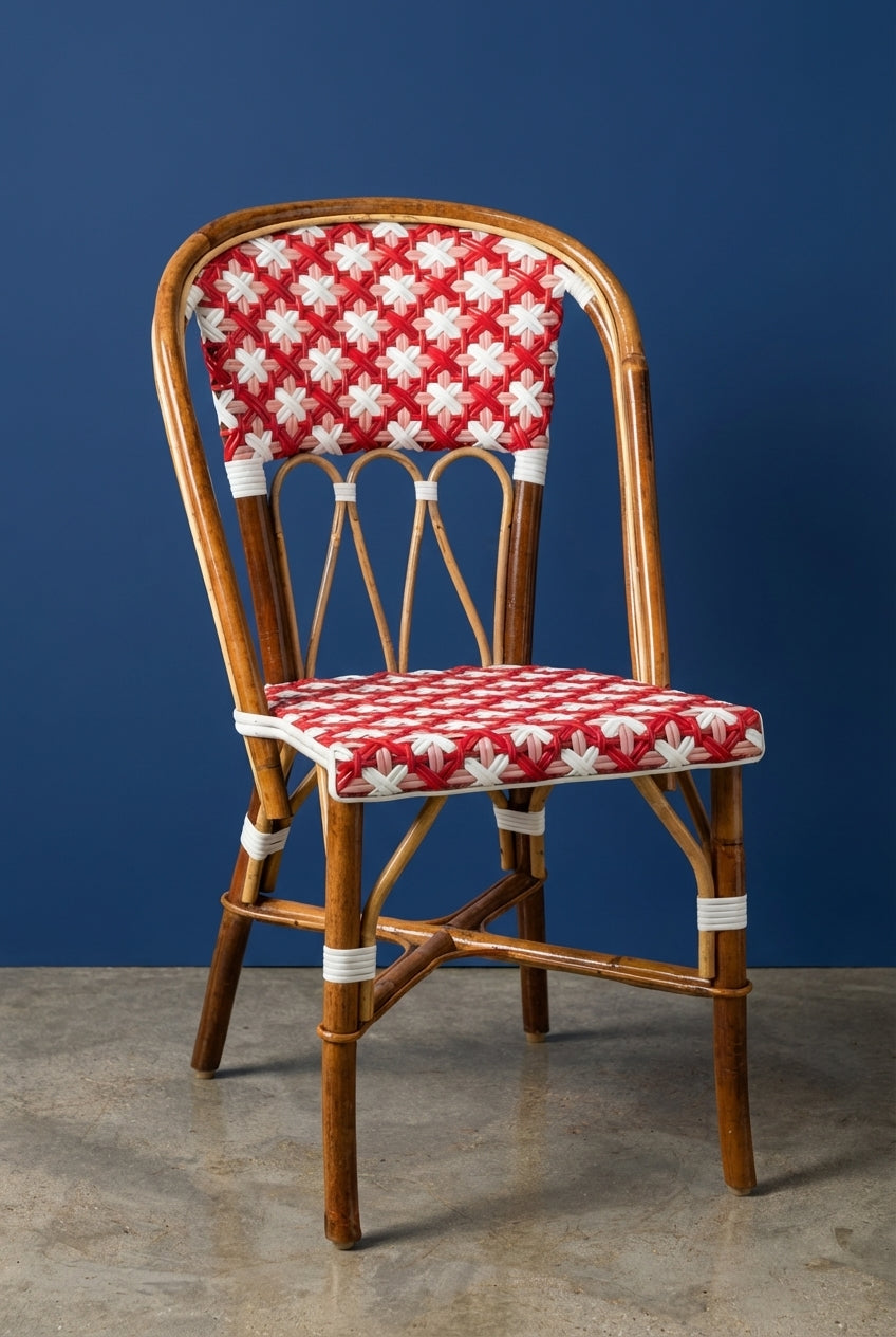 Chaise Martingale Rouge Grenat – chaise en rotin de terrasse pour café et brasserie | Martingale Paris